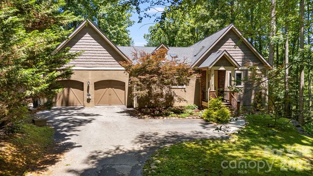67 Reeses Ridge Court, Hendersonville, NC 28739