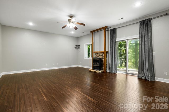 67 Reeses Ridge Court, Hendersonville, NC 28739