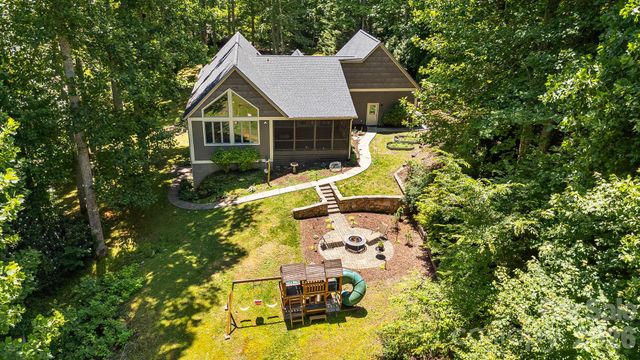 67 Reeses Ridge Court, Hendersonville, NC 28739