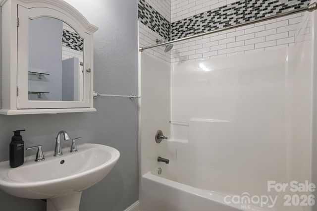 67 Reeses Ridge Court, Hendersonville, NC 28739