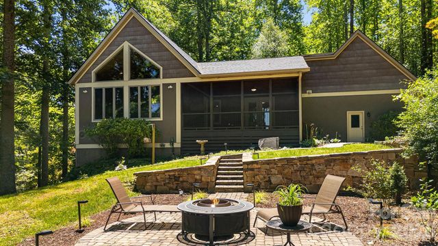 67 Reeses Ridge Court, Hendersonville, NC 28739