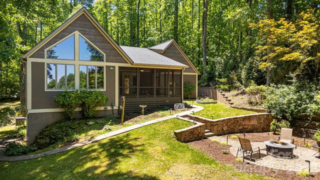 67 Reeses Ridge Court, Hendersonville, NC 28739