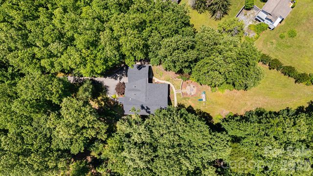 67 Reeses Ridge Court, Hendersonville, NC 28739