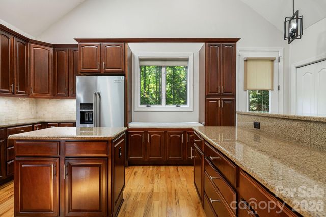 67 Reeses Ridge Court, Hendersonville, NC 28739
