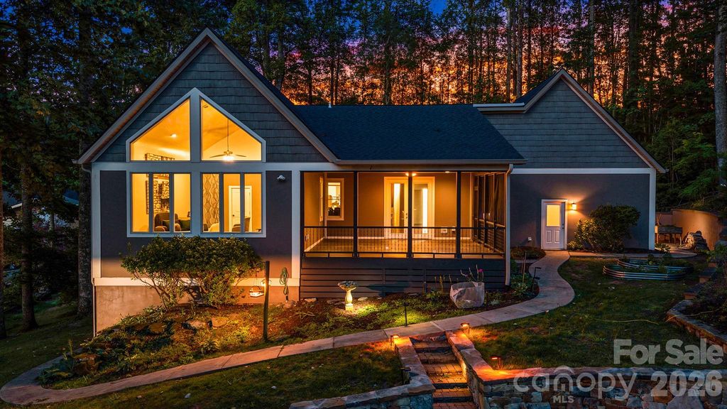 67 Reeses Ridge Court, Hendersonville, NC 28739