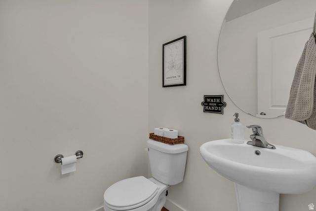 1954 W PARKVIEW DR, Syracuse, UT 84075