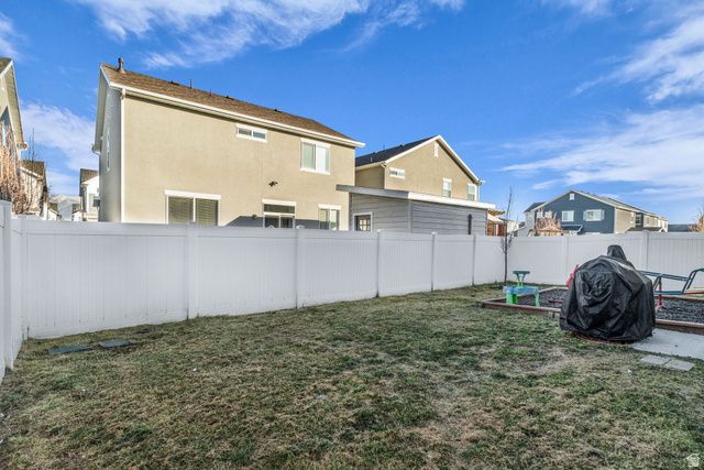 1954 W PARKVIEW DR, Syracuse, UT 84075