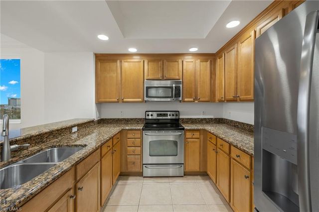 2090 W First ST 810, Fort Myers, FL 33901