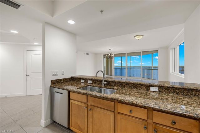 2090 W First ST 810, Fort Myers, FL 33901