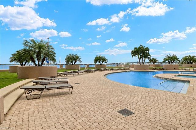 2090 W First ST 810, Fort Myers, FL 33901