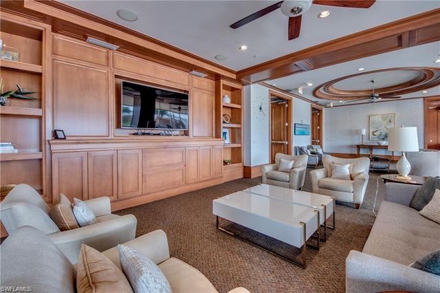 2090 W First ST 810, Fort Myers, FL 33901