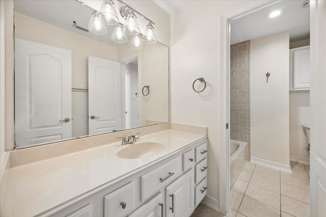 12434 Santiago Cove Lane, Houston, TX 77041