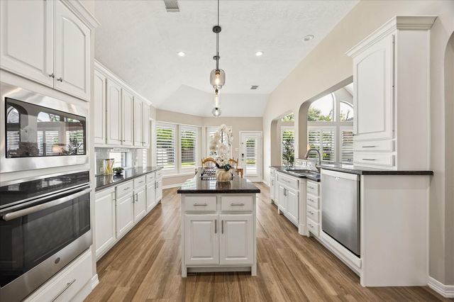 12434 Santiago Cove Lane, Houston, TX 77041