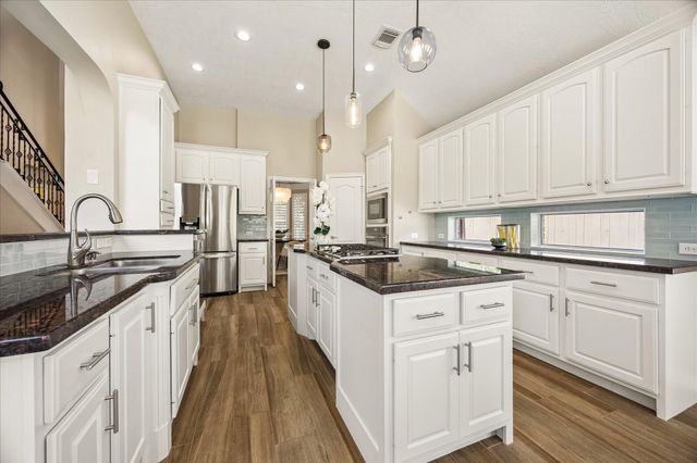 12434 Santiago Cove Lane, Houston, TX 77041