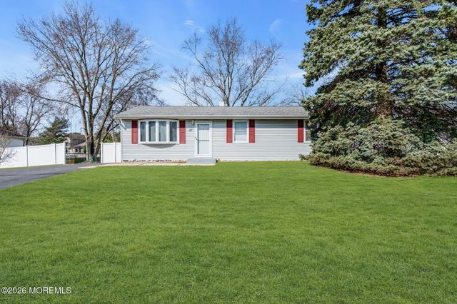 47 Western Drive, Howell, NJ 07731