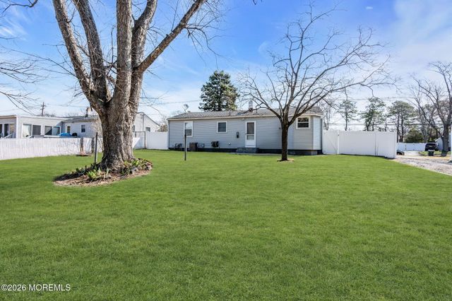 47 Western Drive, Howell, NJ 07731