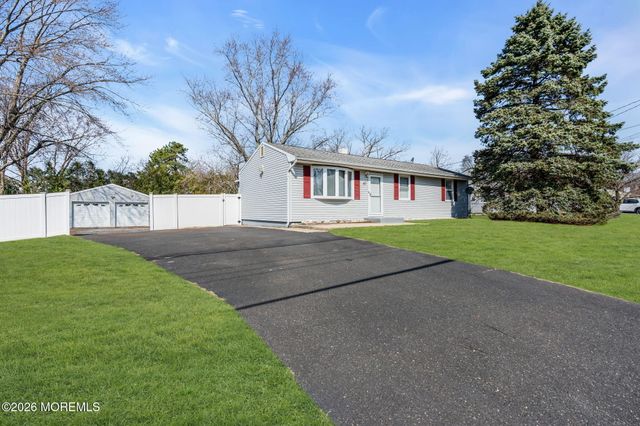 47 Western Drive, Howell, NJ 07731