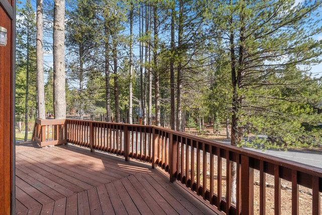 11448 Sun Valley Road, Truckee, CA 96161