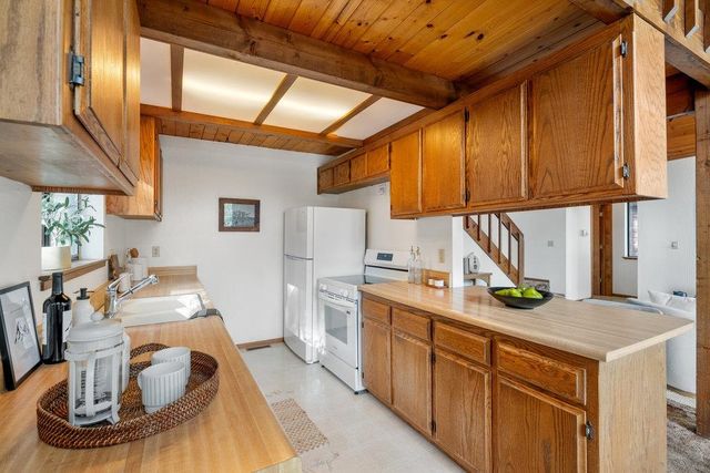 11448 Sun Valley Road, Truckee, CA 96161