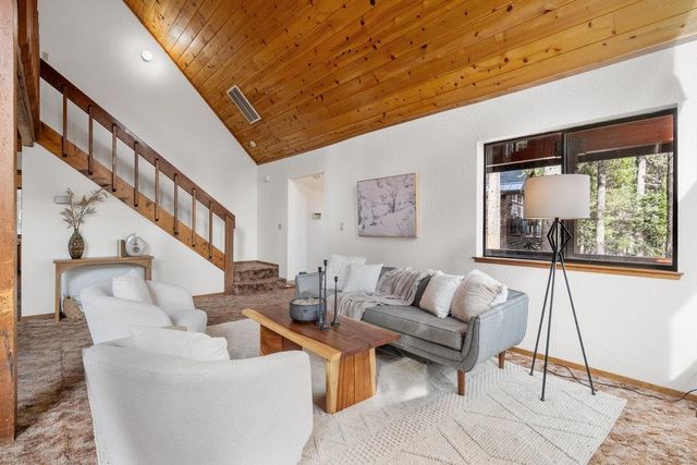 11448 Sun Valley Road, Truckee, CA 96161