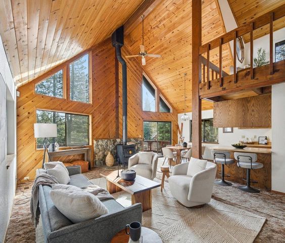 11448 Sun Valley Road, Truckee, CA 96161