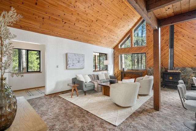 11448 Sun Valley Road, Truckee, CA 96161