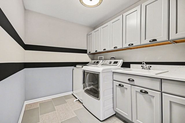 26015 S Indian Creek Trail, Channahon, IL 60410