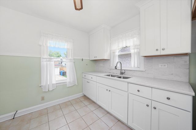 10455 S Spaulding Avenue, Chicago, IL 60655