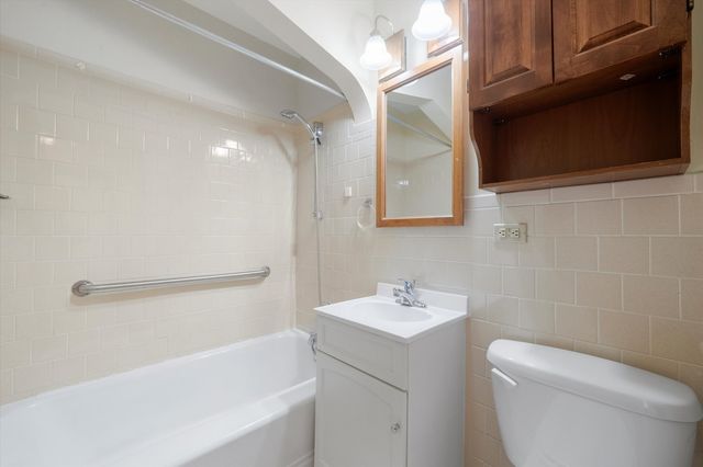 10455 S Spaulding Avenue, Chicago, IL 60655
