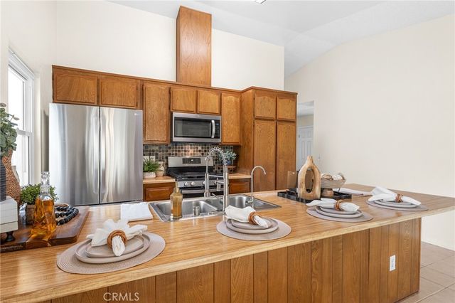 24878 Sundial, Moreno Valley, CA 92557