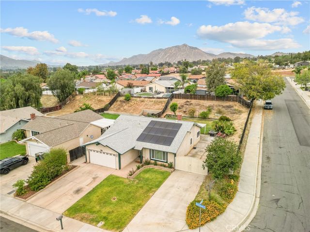 24878 Sundial, Moreno Valley, CA 92557