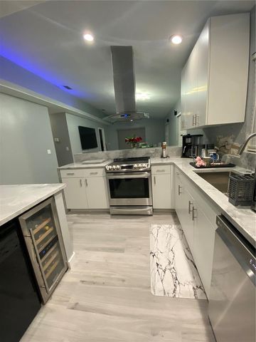 5242 IMMO COURT, Sarasota, FL 34233