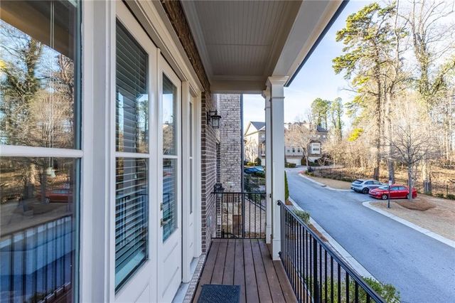 823 Canterbury Overlook, Atlanta, GA 30324