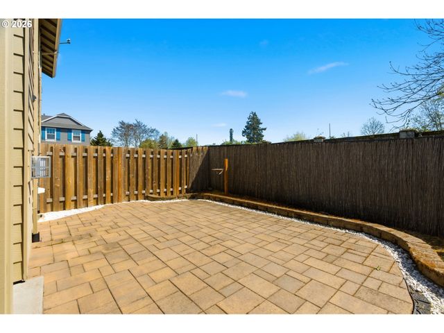 815 Nw 1ST Ave, Canby, OR 97013