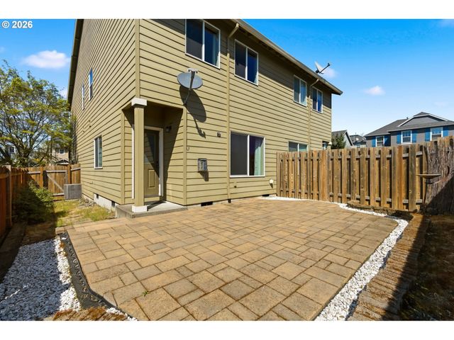 815 Nw 1ST Ave, Canby, OR 97013