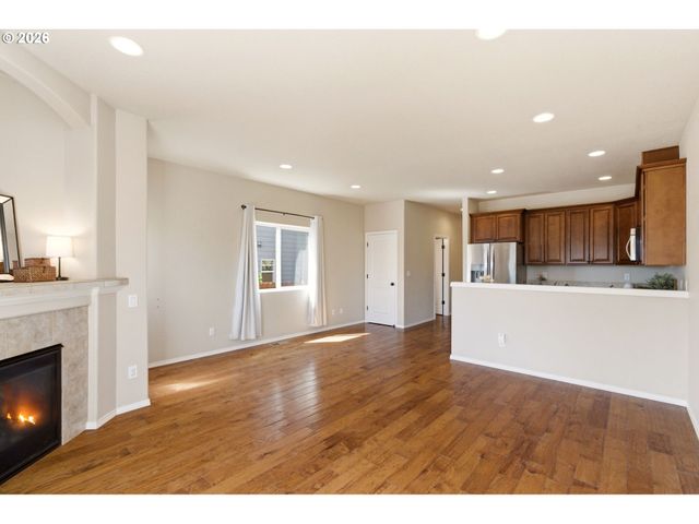 815 Nw 1ST Ave, Canby, OR 97013