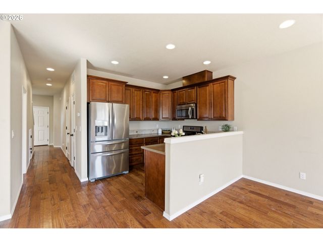 815 Nw 1ST Ave, Canby, OR 97013