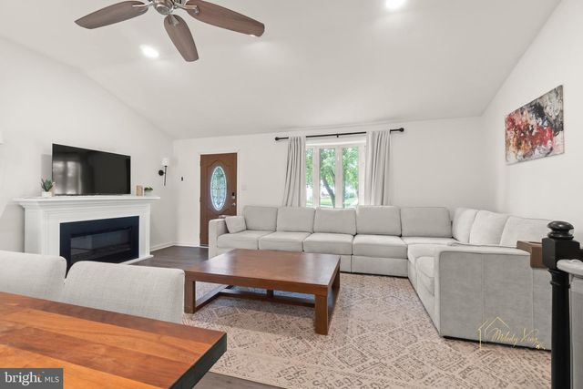 123 WESTMINSTER AVE, Marlton, NJ 08053