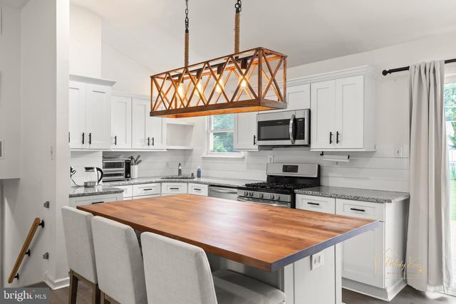 123 WESTMINSTER AVE, Marlton, NJ 08053