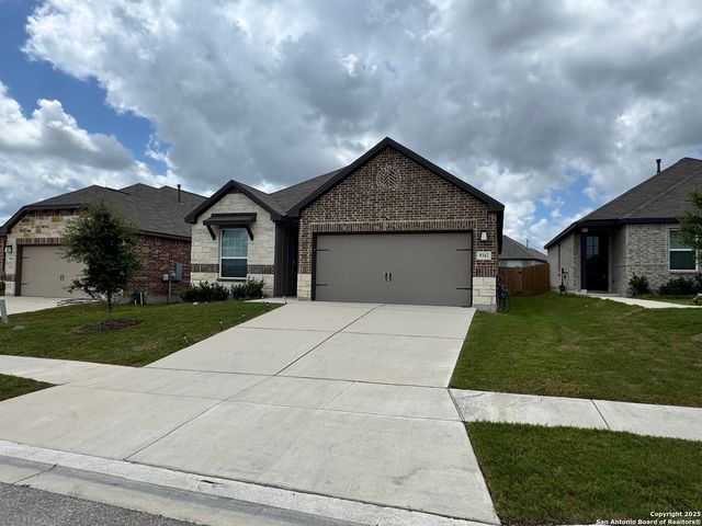 9342 Crestway Rd, Converse, TX 78109