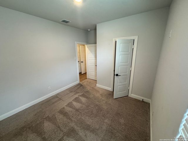 9342 Crestway Rd, Converse, TX 78109