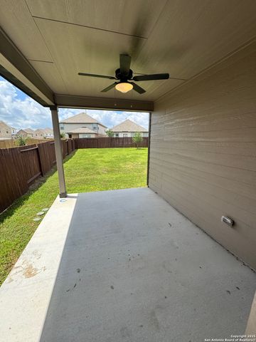 9342 Crestway Rd, Converse, TX 78109