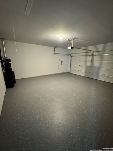 9342 Crestway Rd, Converse, TX 78109