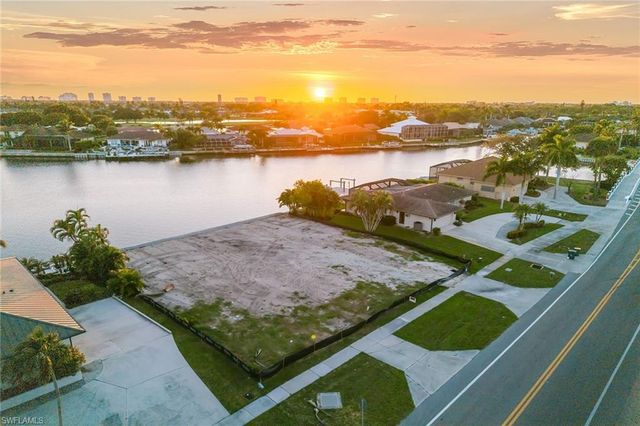 450 N Barfield DR, Marco Island, FL 34145