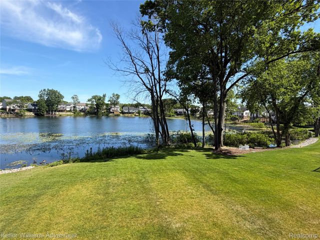 855 Preserve Lane, White Lake Charter Township, MI 48386
