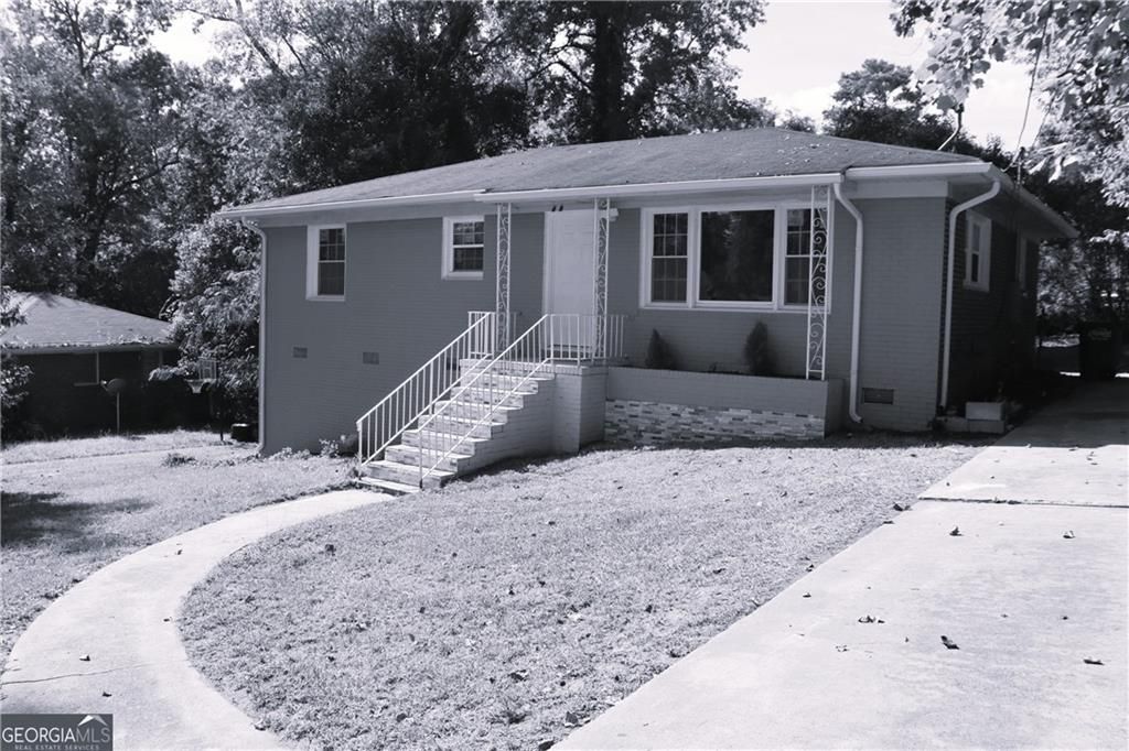 2458 Tredway Drive, Macon, GA 31211