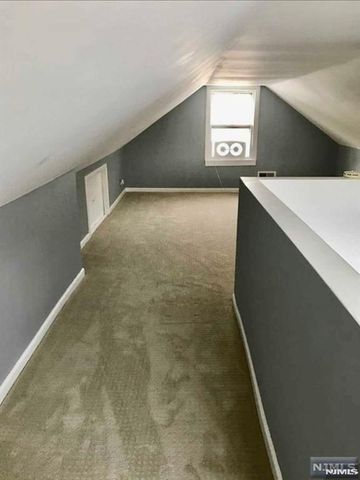 15 Brook Street, Mahwah, NJ 07430