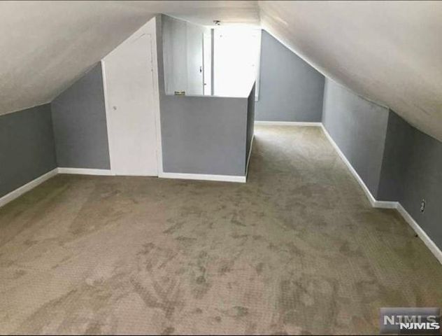 15 Brook Street, Mahwah, NJ 07430