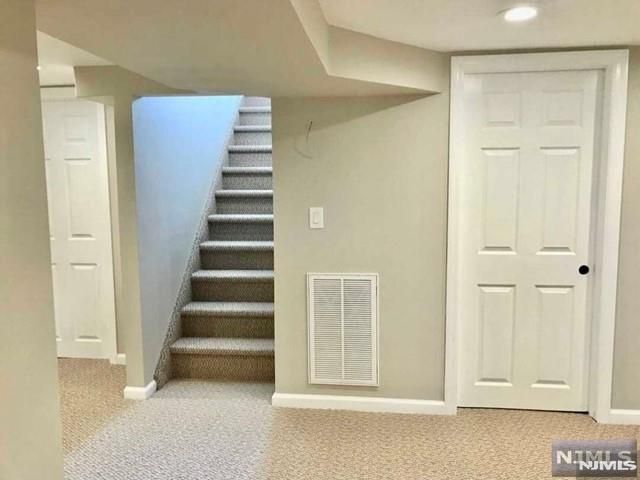 15 Brook Street, Mahwah, NJ 07430