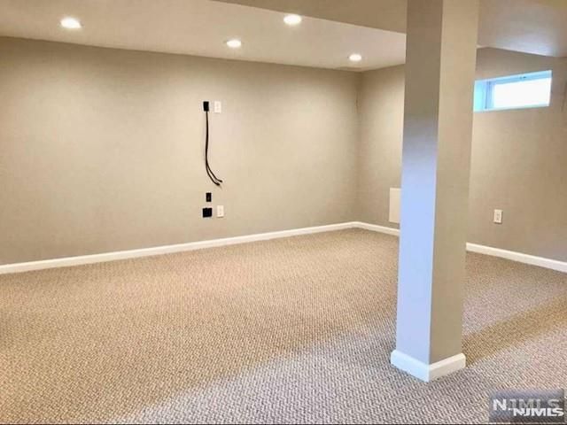 15 Brook Street, Mahwah, NJ 07430